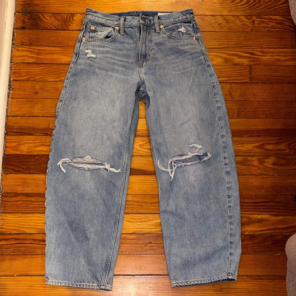 GAP BARREL HIGH RISE Light Wash Distressed Straight Leg Jeans - Picture 1 of 3